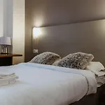 Hotel Des Arcades Reims