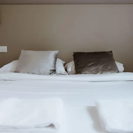 Des Arcades 호텔 3*