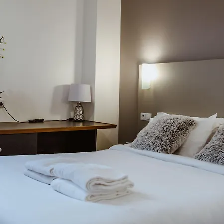 Des Arcades Отель 3*