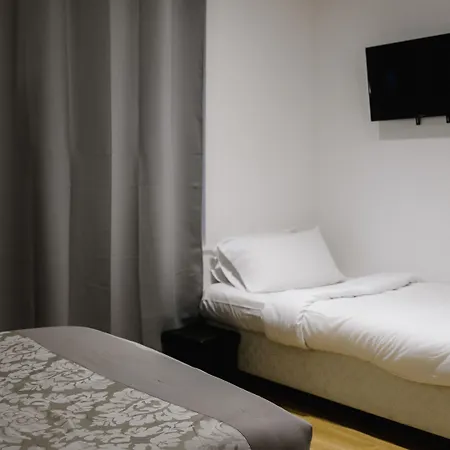 Отель Des Arcades