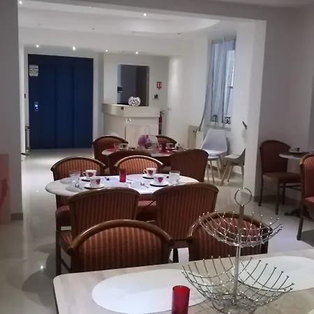 Otel Des Arcades