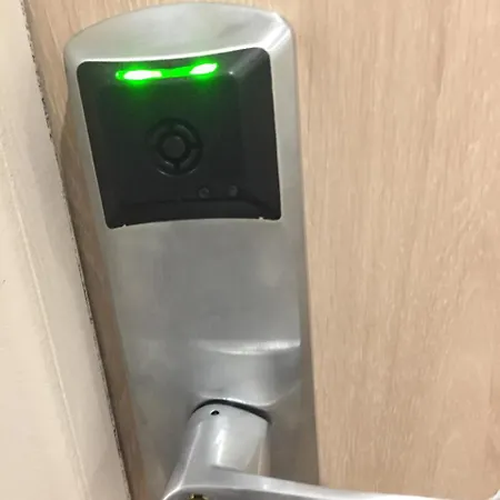 Отель Des Arcades 3*