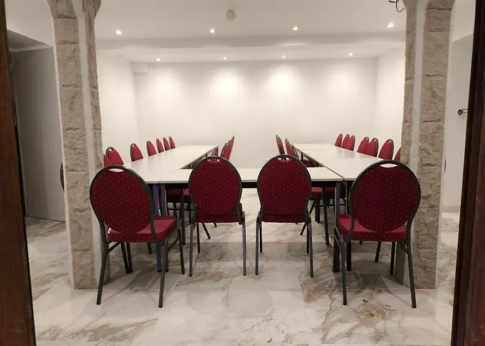 Des Arcades Hotel 3*