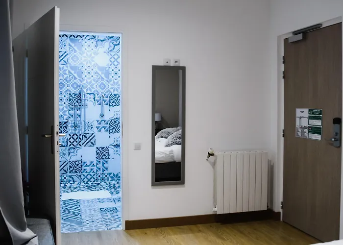 Hotel Des Arcades 3*